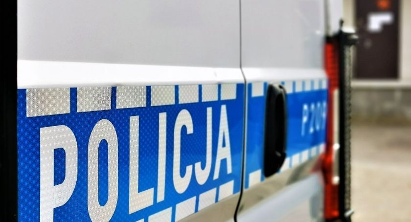 Policyjna interwencja w toruńskim pubie. Klienci chowali się przed mundurowymi