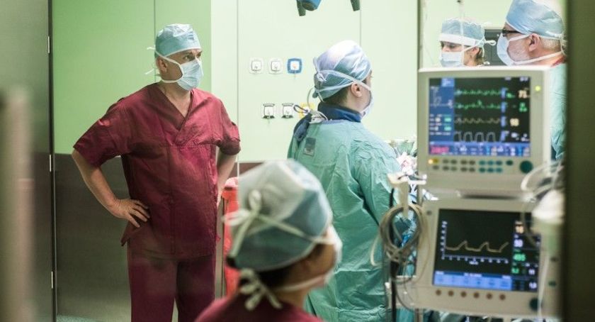 Koronawirus. 144 miliony złotych otrzymają szpitale w Toruniu i regionie