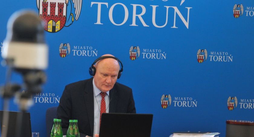 Poczta Polska zażądała naszych danych. Zdecydowana odpowiedź prezydenta Torunia