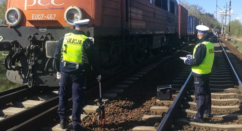 Tragedia na torach w Wielkiej Nieszawce. Nie żyje 45-letni mężczyzna