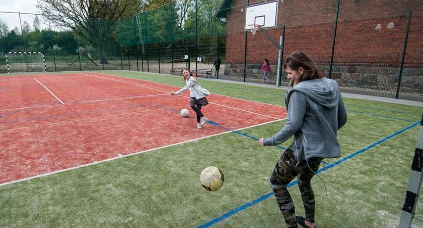 Miliony na budowę małych obiektów sportowych i sal gimnastycznych