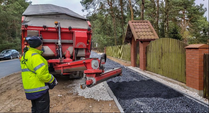 Inwestycje w powiecie toruńskim. Miliony na drogi i nowe drogi rowerowe [FOTO]