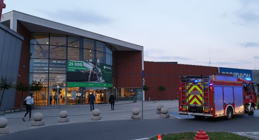 Niespokojny dzień w galeriach. Akcja służb w CH Nowe Bielawy