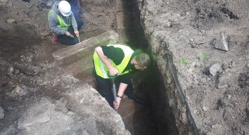 Niezwykłe odkrycie podczas prac ziemnych na budowie w Toruniu [FOTO]