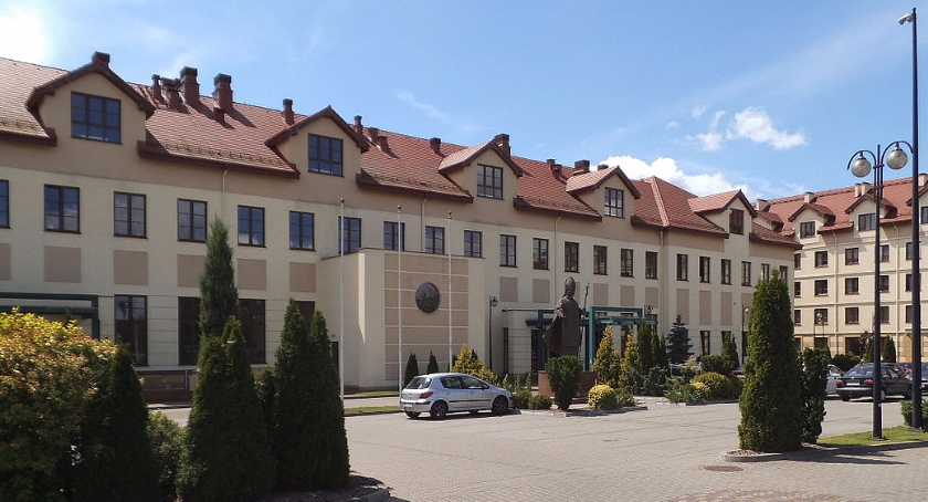 Dotacja dla Wyższej Szkoły Kultury Społecznej i Medialnej – właściwie czemu nie?