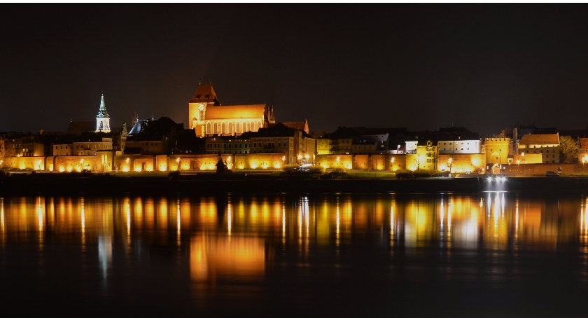 Toruń w walce z reklamowym bałaganem: działajmy mądrze!