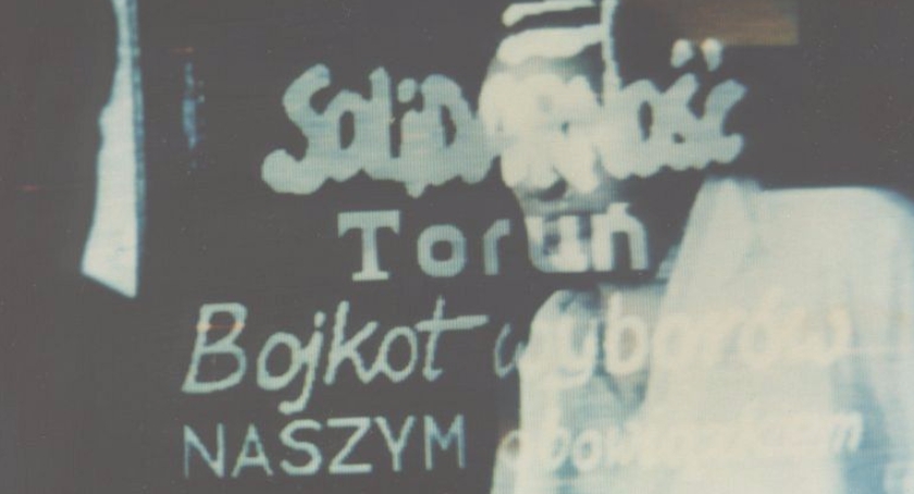 Toruńscy hakerzy przeciwko komunistom