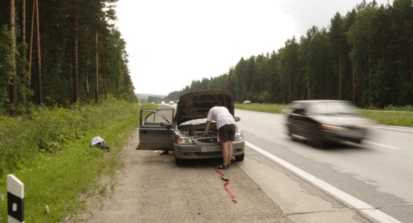 Jak wezwać pomoc drogową?