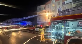 Pożar mieszkania w bloku w Toruniu. Dwie osoby skocz…