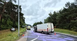 Poważny wypadek pod Toruniem. Dwie osoby trafiły do szpitala