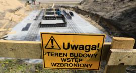 Re:Nowe drzewa, czerwona wstęga i mokry chodnik. W Toruniu powstaje zielona brama za 7 mln zł [FOTO]