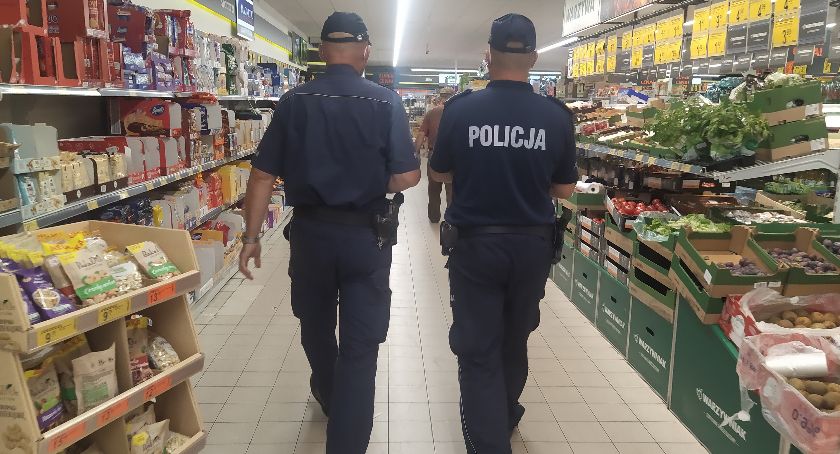 Uwaga na kontrole w sklepach. Sprawdzają czy nosimy maseczki