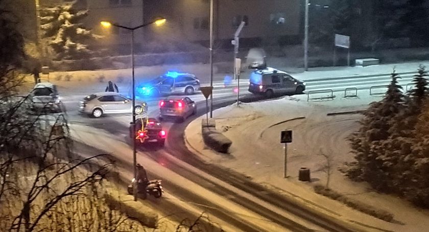 Kto sprząta drogi i chodniki?