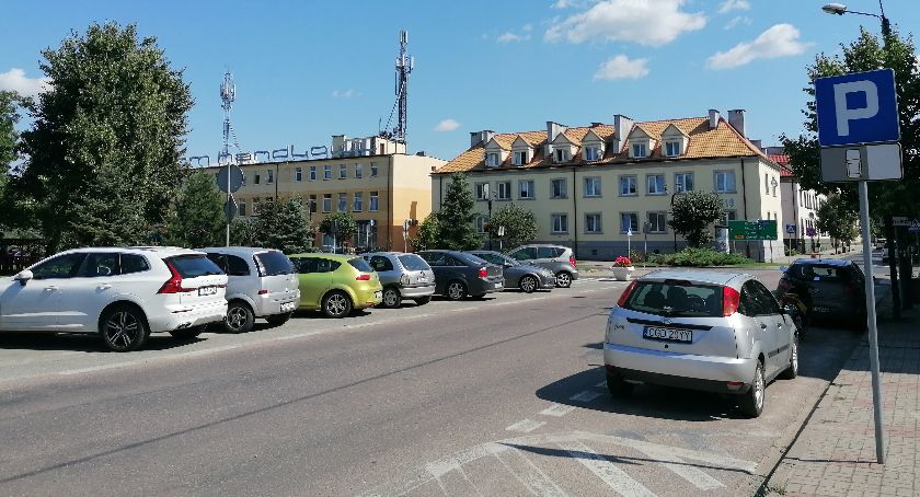 Zajęte parkingi zmorą mieszkańców