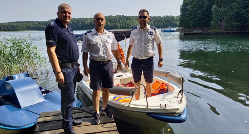 Policjant na lądzie i wodzie