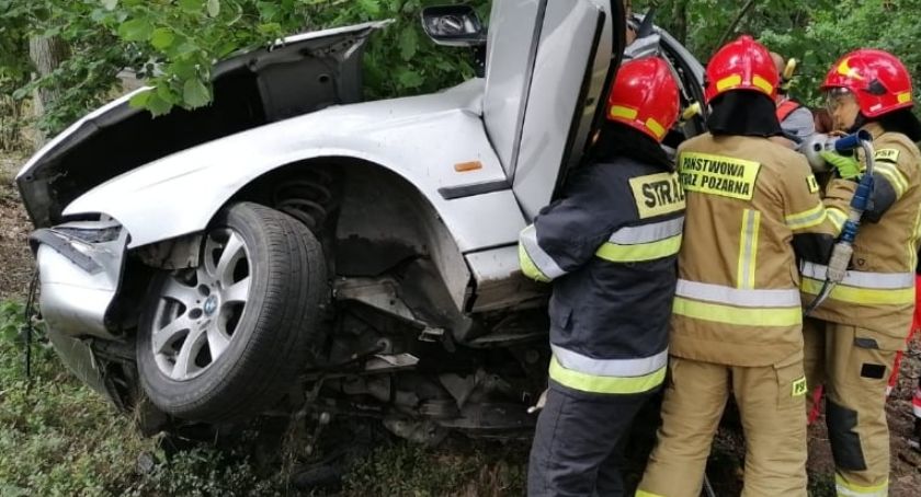 Kierowca bmw w ciężkim stanie