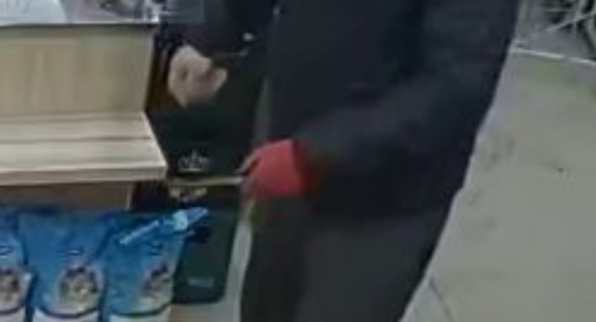 Policja szuka rozbójnika z Klonowa