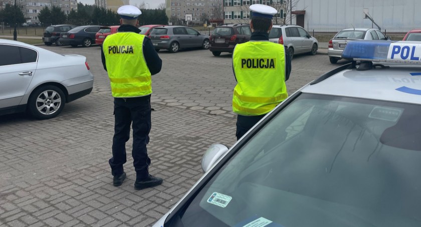 Pilnują bezpieczeństwa przy szkołach