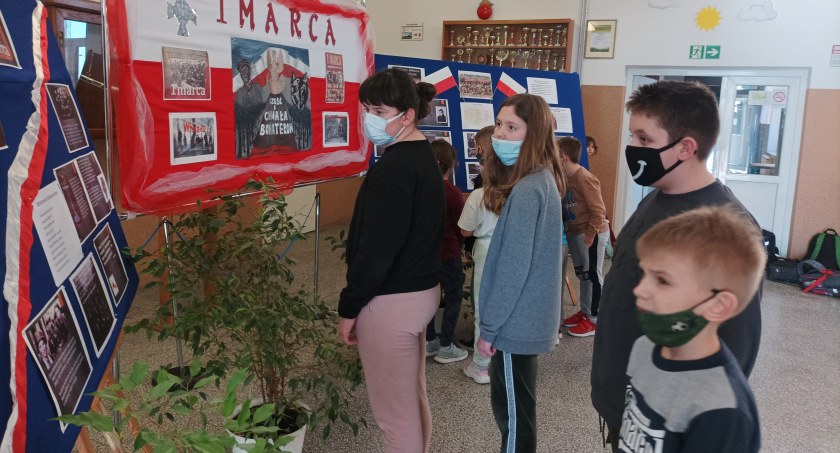 O zapomnianych bohaterach w Zbójnie