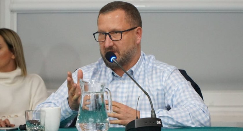 Ile mają nasi włodarze?