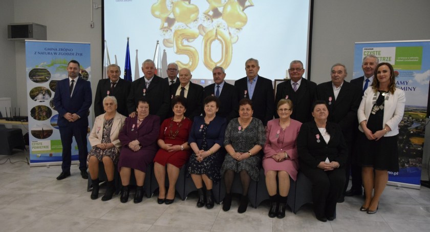 Medale od prezydenta dla ośmiu par