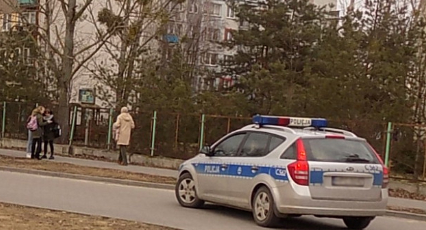 Golub-Dobrzyń: zatrzymany 25-latek zwiał policjantom. Trwa obława