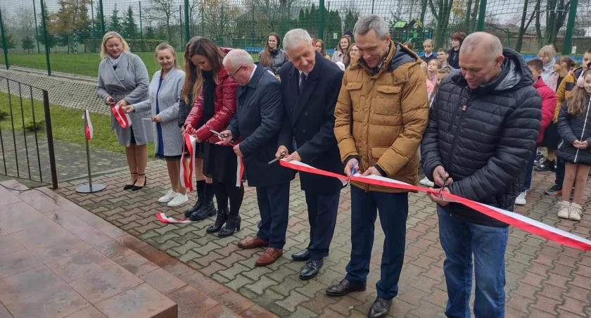 Rocznica w wyremontowanej szkole