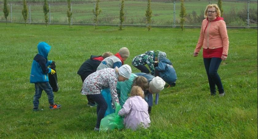 Sprzątali i edukowali 