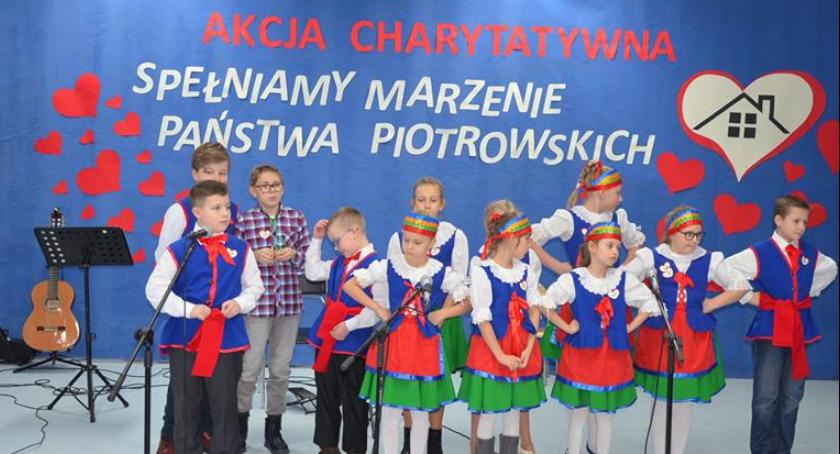 Zagrali dla Piotrowskich