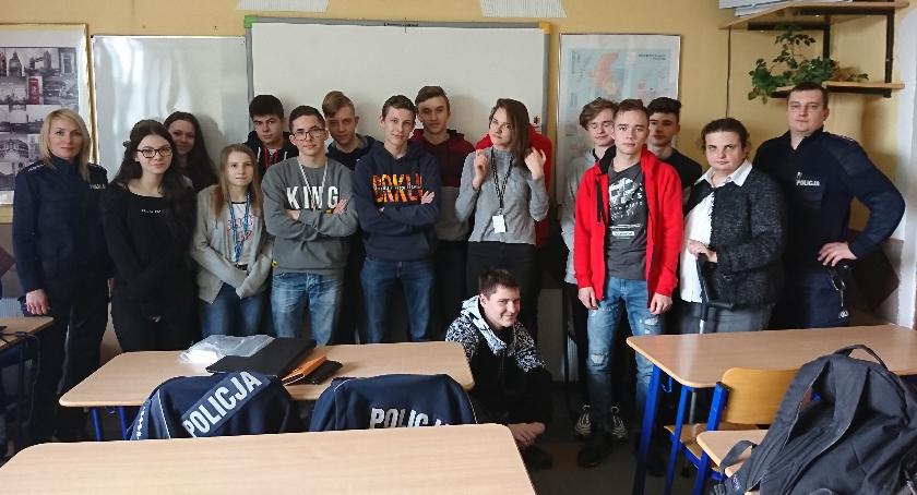 O bezpiecznej szkole w Wazównie