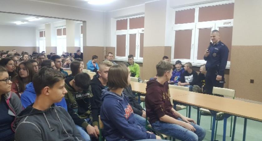Cenna lekcja od mundurowych