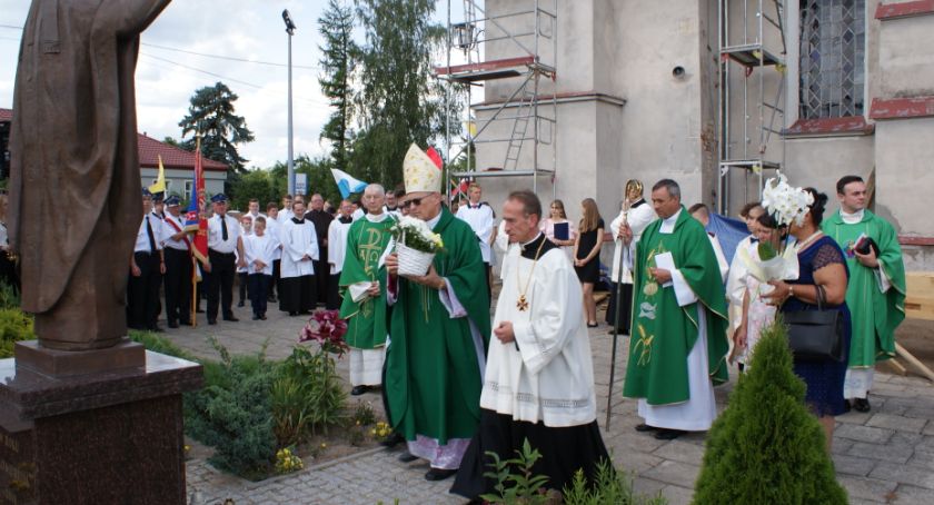Kapsuła czasu w kościele