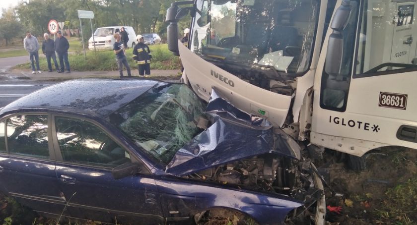 Policja radzi. Cz. I – zdarzenia drogowe