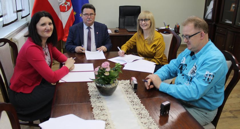 Dofinansowanie dla uczniów i nauczycieli
