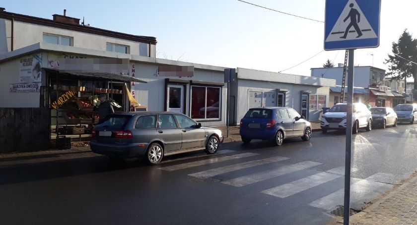 Policja radzi. Cz. III – parkowanie i strefa zamieszkania