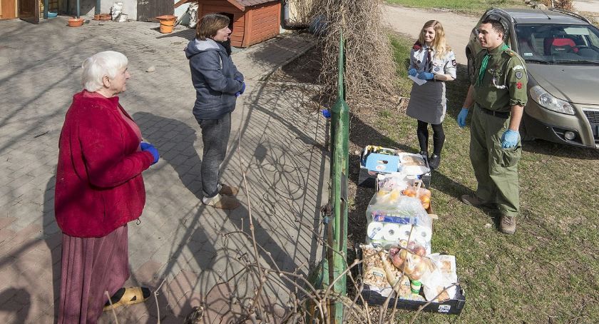 Harcerze pomagają potrzebującym