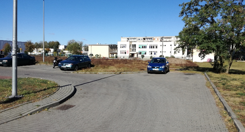 Prezent burmistrza dla firmy spoza powiatu