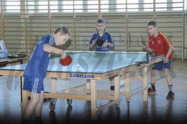Drużynowe mistrzostwa powiatu w tenisie stołowym podstawówek i gimnazjów