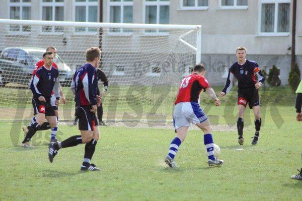 Mazowiecka Liga Seniorów: 50 punkt i 50 bramka płońskiej Tęczy