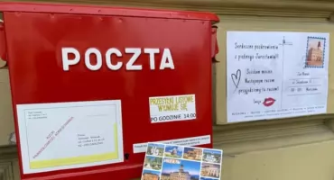 Na Kamienicy Attavantich w Jarosławiu zawisła skrzynka pocztowa