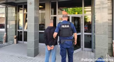 Ukradł alkohol i zaatakował ochroniarza. 35-latek zatrzymany