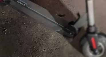 Nocna kontrola hulajnogi zakończyła się zatrzymaniem. Policja zabezpieczyła narkotyki