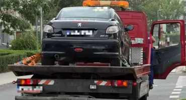Jechał mimo czterech zakazów. Policjanci znaleźli przy nim narkotyki i amunicję