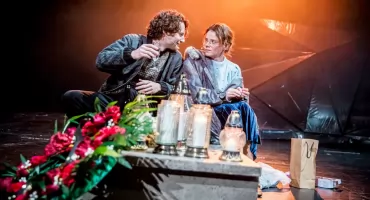Kaliski Teatr wyrusza w trasę! „Trik Patricka” i „Wszystko dobre…” na ogólnopolskich festiwalach i… w drodze!