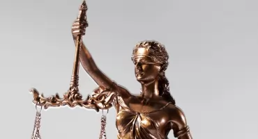 Zaledwie 2,3 proc. Polaków zdecydowanie ufa sądom 