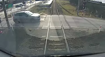 POLREGIO ku przestrodze – nie ryzykujcie na przejazdach! (nagranie wideo)