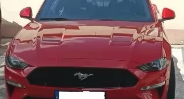 Czerwony Mustang w służbie Policji – nietypowy finał sprawy nietrzeźwego kierowcy z powiatu ciechanowskiego