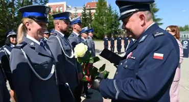 Święto Policji w Przasnyszu. Awanse, odznaczenia i podziękowania za służbę