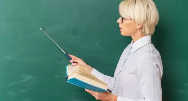 Wynagrodzenia nauczycieli w 2025 roku – aktualne dane i plany zmian