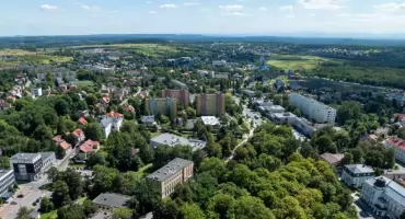 Debata o mieszkaniach w Jaworznie. Czy młodzi uciekają z miasta, bo mieszkań jest za mało i są za drogie?